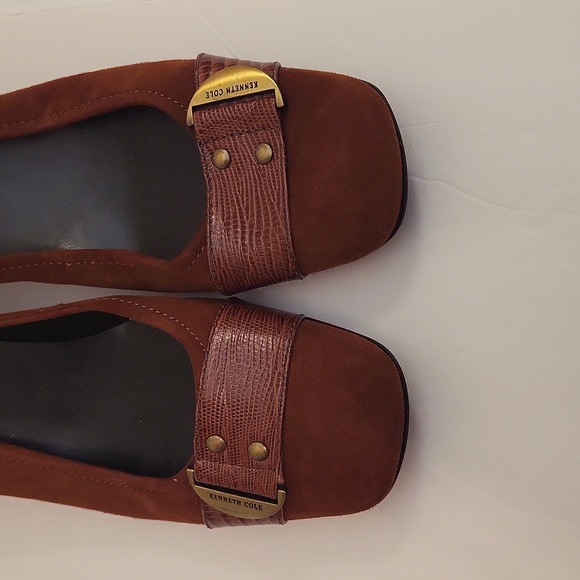 NWOB Brown Suede Kenneth Cole Heels, Size 8 - Picture 2 of 10